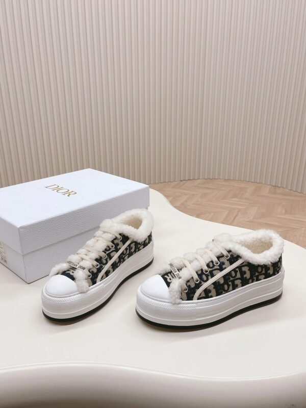 DIOR’s new winter sneakers are lined with wool