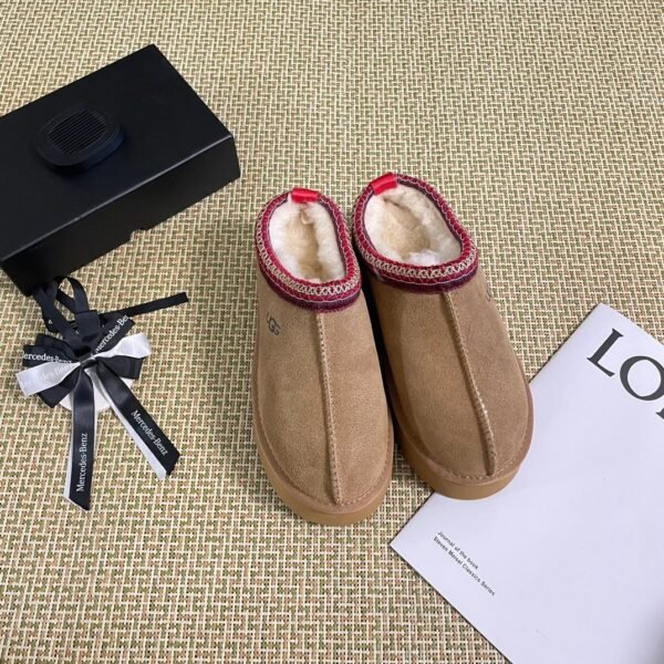UGG shoe