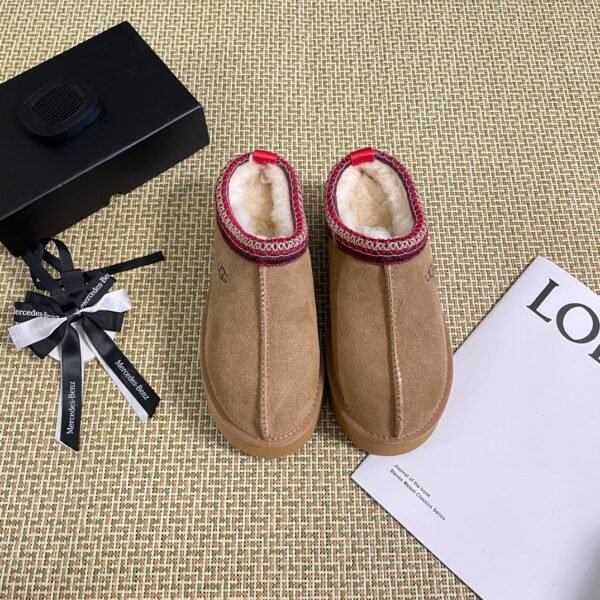 UGG shoe
