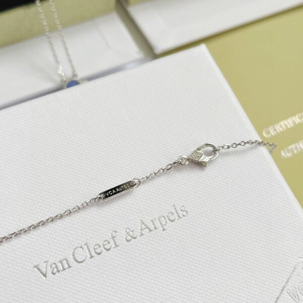 Van Cleef & Arpels Chalcedony Necklace VAC Chalcedony Four-Leaf Clover Necklace Premium Edition