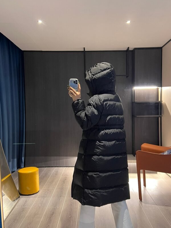 Moncler The latest autumn and winter Bondree series women’s long waist down jacket