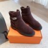 Hermès classic Kelly boots are made of calfskin leather and lambskin leather lining. High-end autumn and winter boots