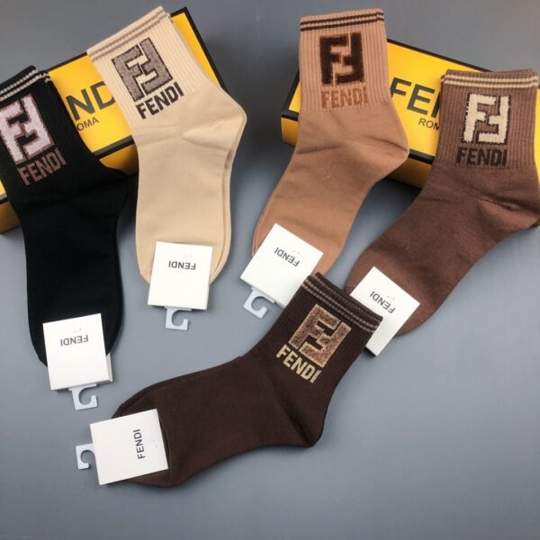 FENDI new mid length socks for men and women, made of pure cotton, 5 pairs per box