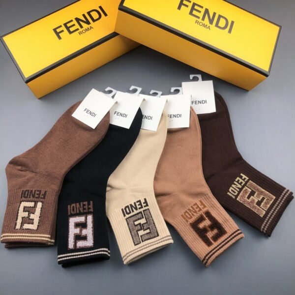 FENDI new mid length socks for men and women, made of pure cotton, 5 pairs per box