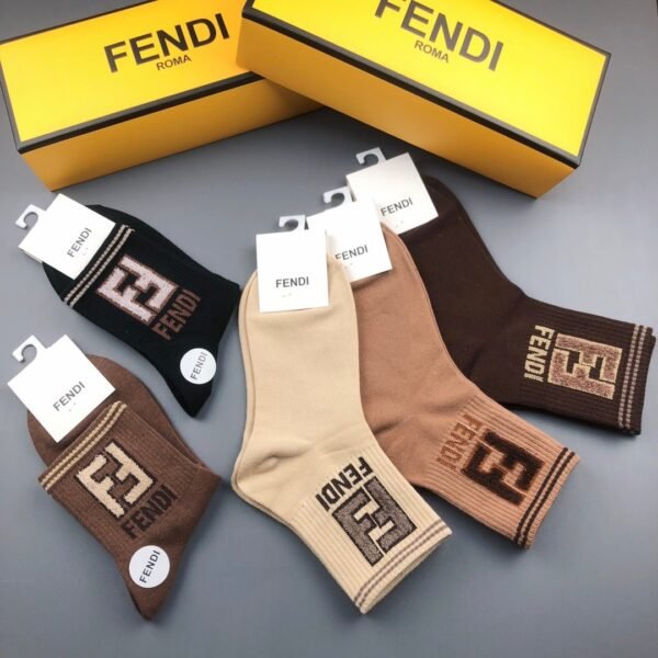 FENDI new mid length socks for men and women, made of pure cotton, 5 pairs per box