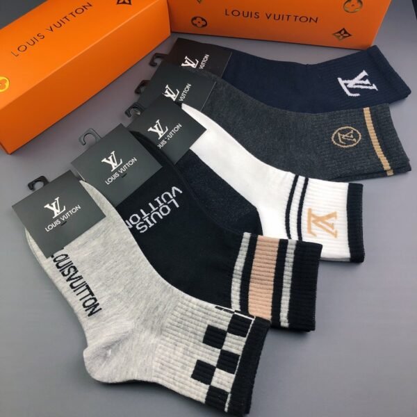 Louis Vuitton socks for both men and women, made of pure cotton quality, in a box of 5 pairs