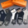 Louis Vuitton socks for both men and women, made of pure cotton quality, in a box of 5 pairs