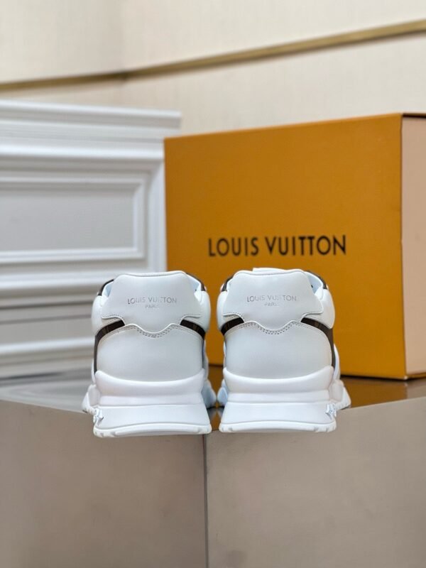 Louis Vuitton High-end men’s sports shoes