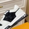 Louis Vuitton High-end men’s sports shoes