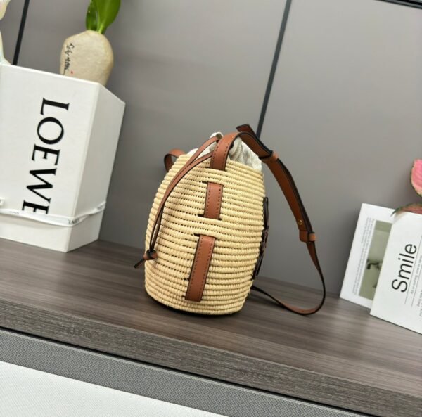 Loewe raffia and cow leather honeycomb basket handbag woven bag Size:  22x12x22cm Premium