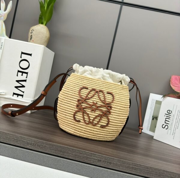 Loewe raffia and cow leather honeycomb basket handbag woven bag Size:  22x12x22cm Premium