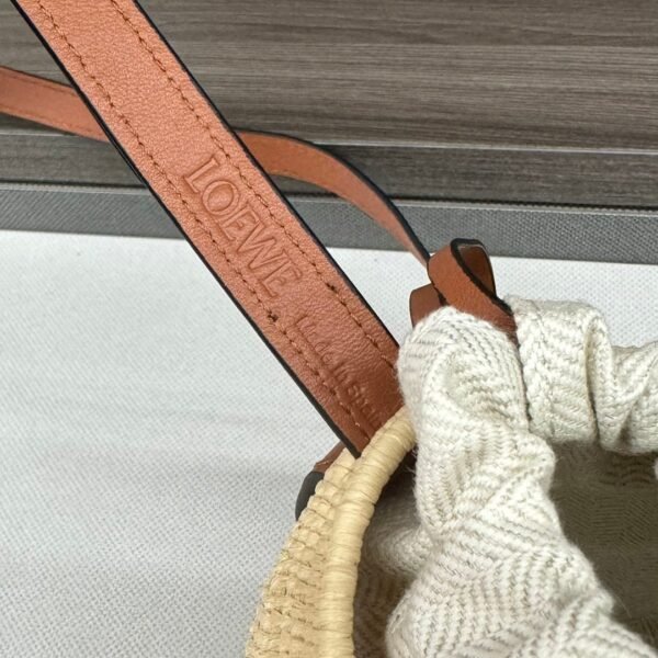Loewe raffia and cow leather honeycomb basket handbag woven bag Size:  22x12x22cm Premium