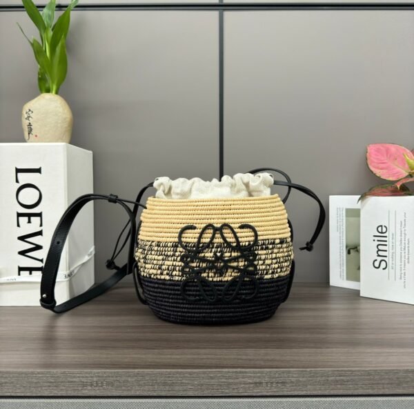 Loewe raffia and cow leather honeycomb basket handbag woven bag Size:  22x12x22cm Premium