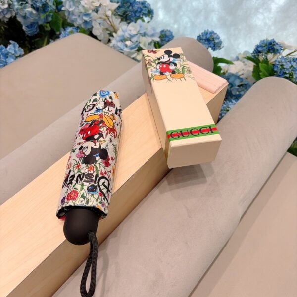 GUCCI Mickey’s five fold hand open folding umbrella