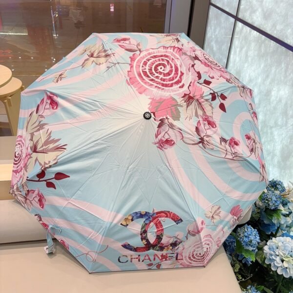 CHANEL lollipop ???? Triple fold automatic folding umbrella