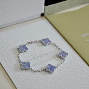 Van Cleef & Arpels Chalcedony Necklace VAC Chalcedony Four-Leaf Clover Five-Flower Bracelet Premium Edition