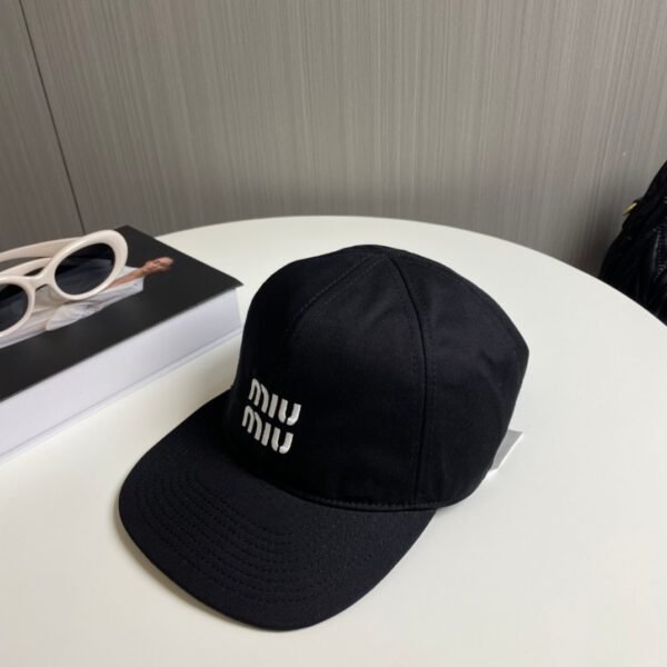MIUMIU original baseball cap