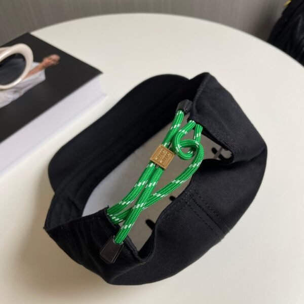 MIUMIU original baseball cap