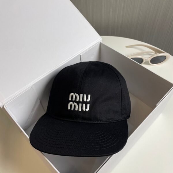 MIUMIU original baseball cap