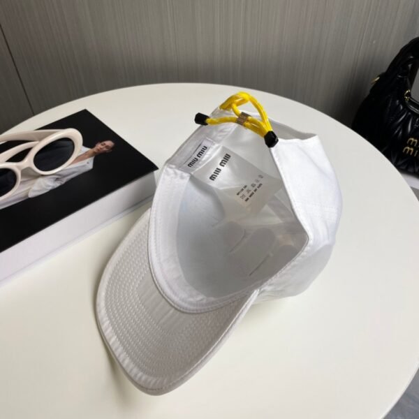 MIUMIU original baseball cap