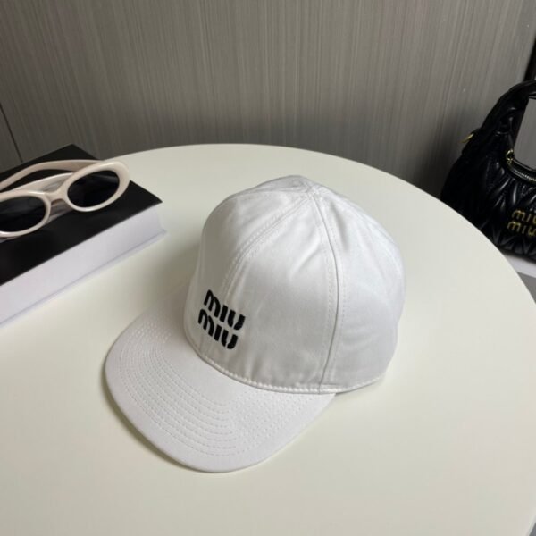 MIUMIU original baseball cap