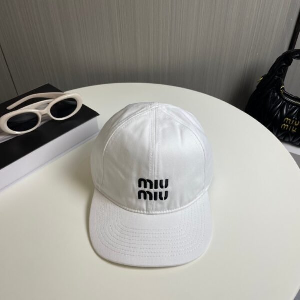 MIUMIU original baseball cap