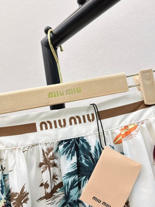miumiu spring and summer latest Monogram beach romantic palm coconut print elastic waist skirt