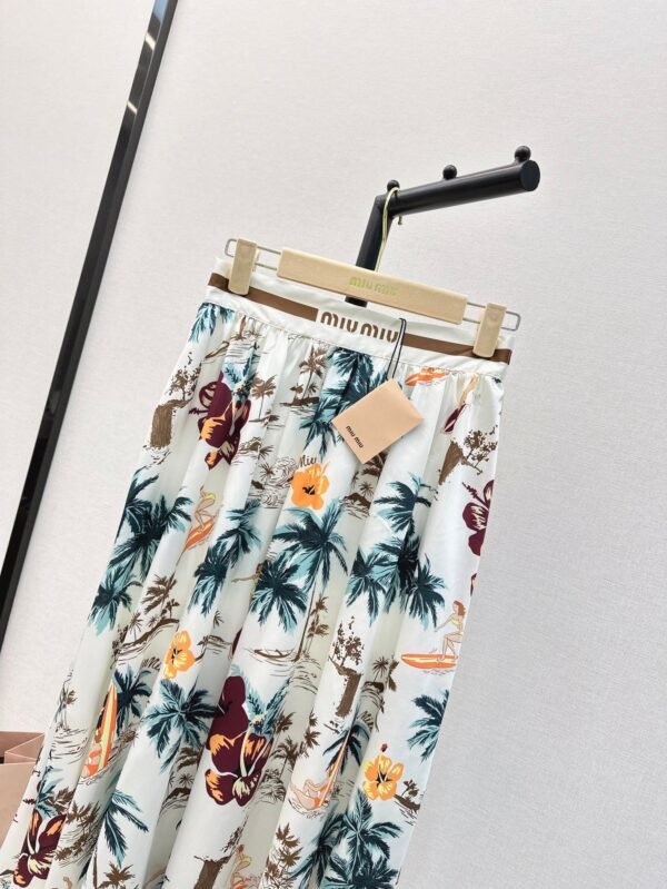 miumiu spring and summer latest Monogram beach romantic palm coconut print elastic waist skirt