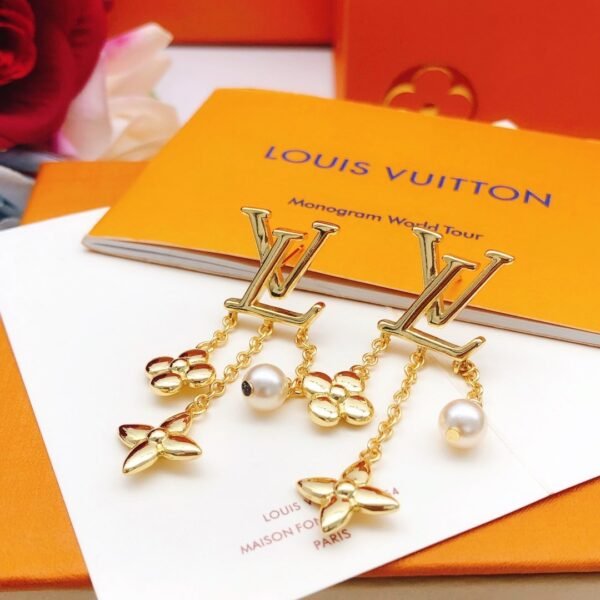 GUCCI asymmetric earrings