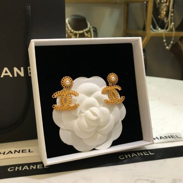 Chanel earrings Premium