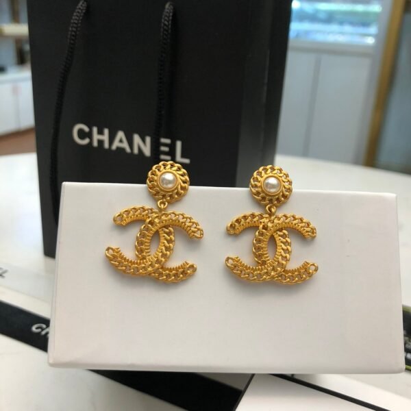 Chanel earrings Premium