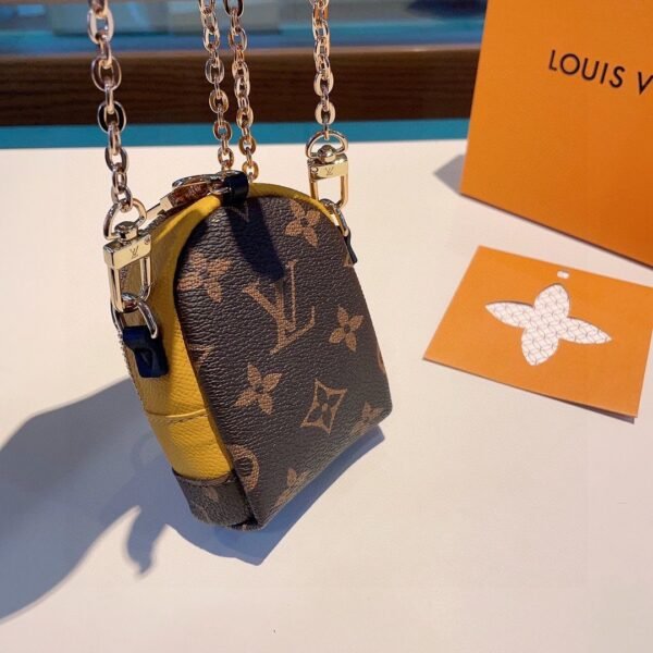 LOUIS VUITTON Minions chain crossbody bag, mini bag
