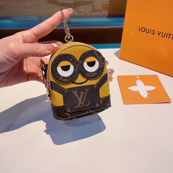LOUIS VUITTON Minions chain crossbody bag, mini bag