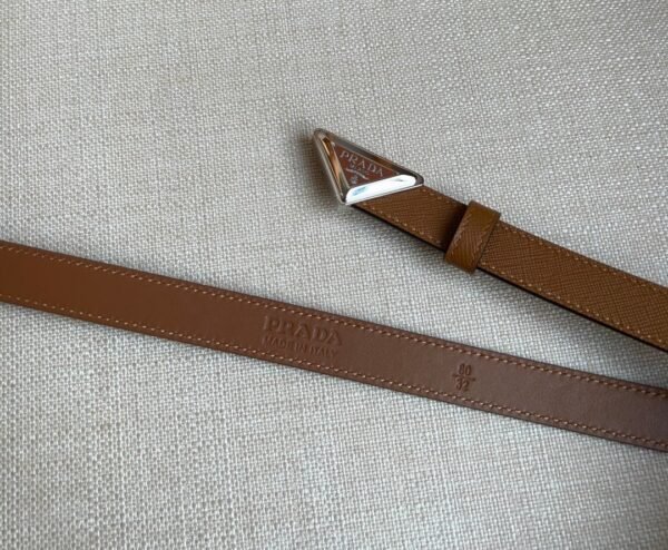 PRADA The latest belt in the counter high-end version width 2cm
