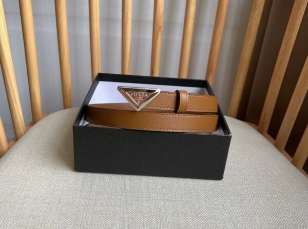 PRADA The latest belt in the counter high-end version width 2cm