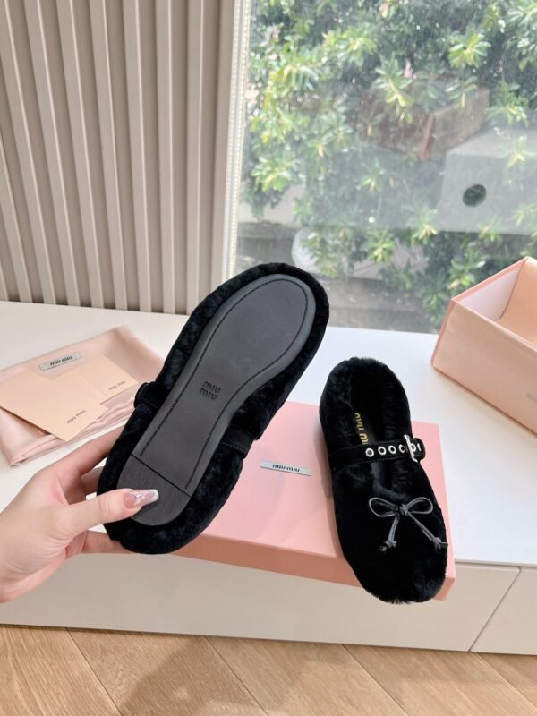 miumiu New loafers thickened encrypted wool advanced version