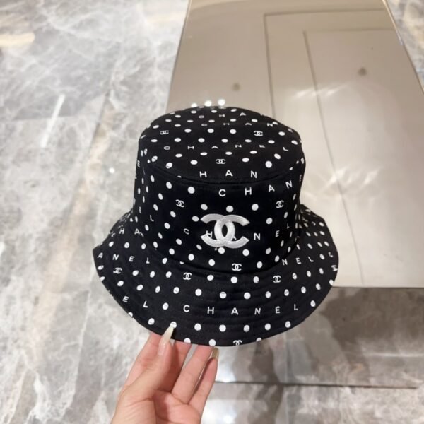 CHANEL bucket hat