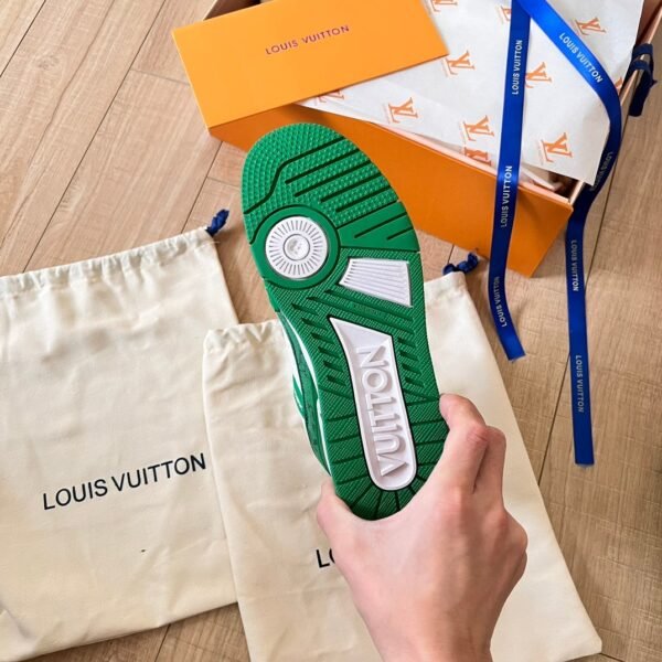 Louis Vuitton Global debut of Lv 24SS – runway style denim chubby trainer limited edition
