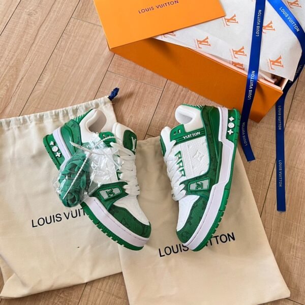 Louis Vuitton Global debut of Lv 24SS – runway style denim chubby trainer limited edition
