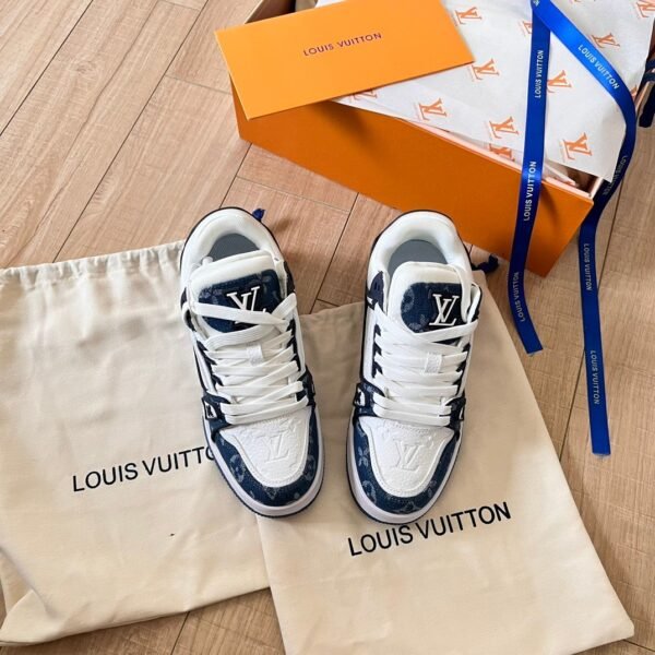 Louis Vuitton Global debut of Lv 24SS – runway style denim chubby trainer limited edition