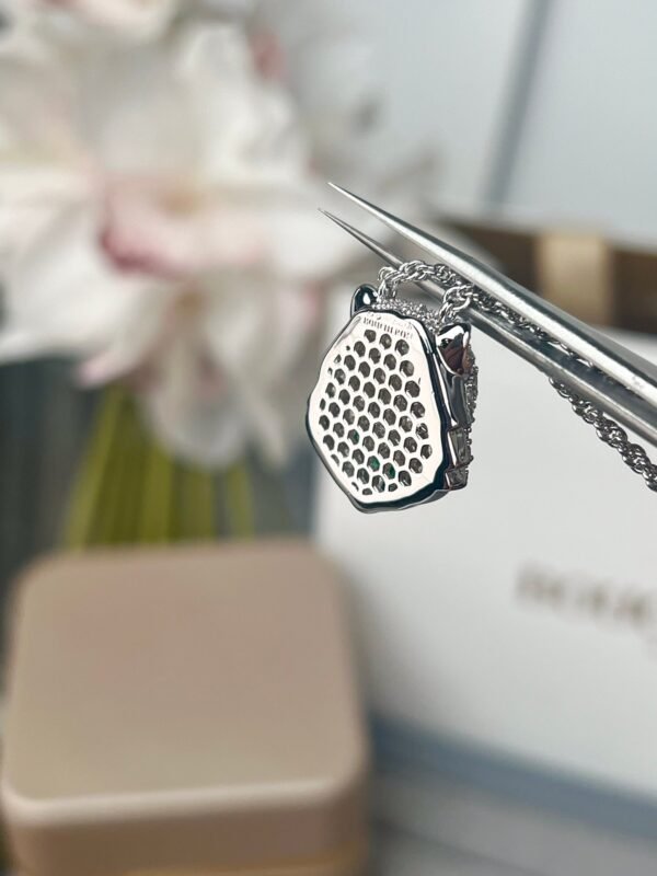 Boucheron cat necklace white diamonds set in white gold