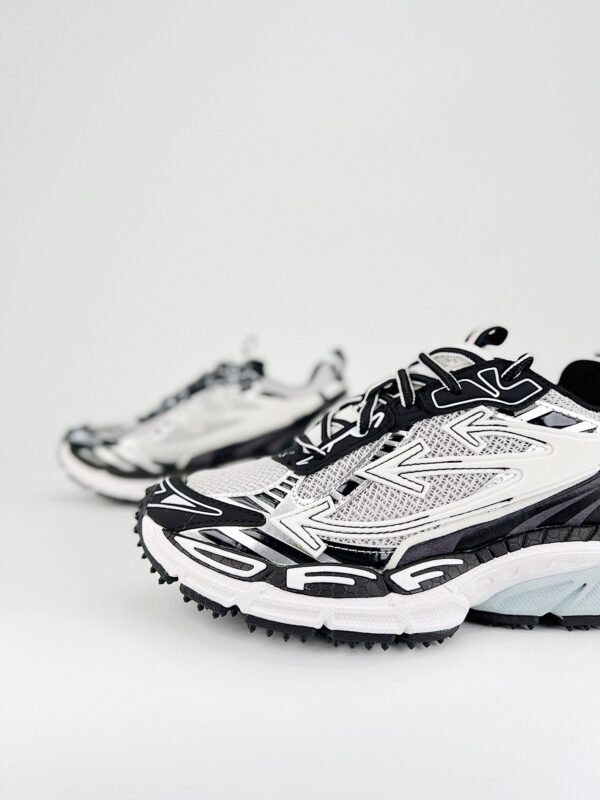 Off-White C/O VirGil Abloh sneaker