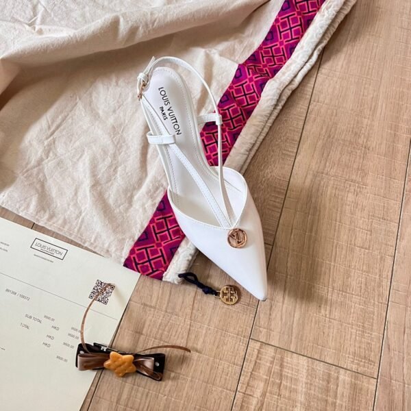 Louis Vuitton  24SS-V buckle hollow high-heeled sandals