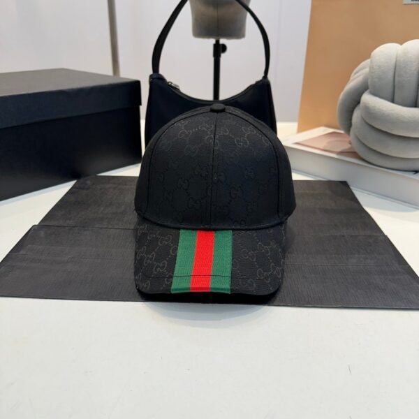 GUCCI baseball cap