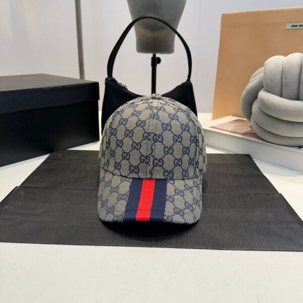 GUCCI baseball cap