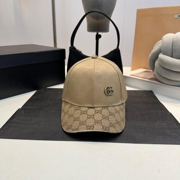 GUCCI new baseball cap