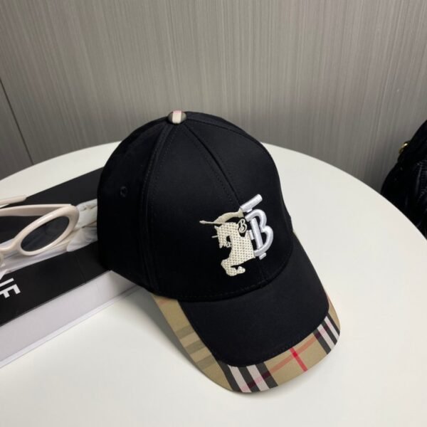 Burberry baseball cap