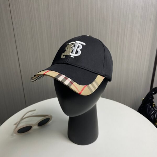 Burberry baseball cap