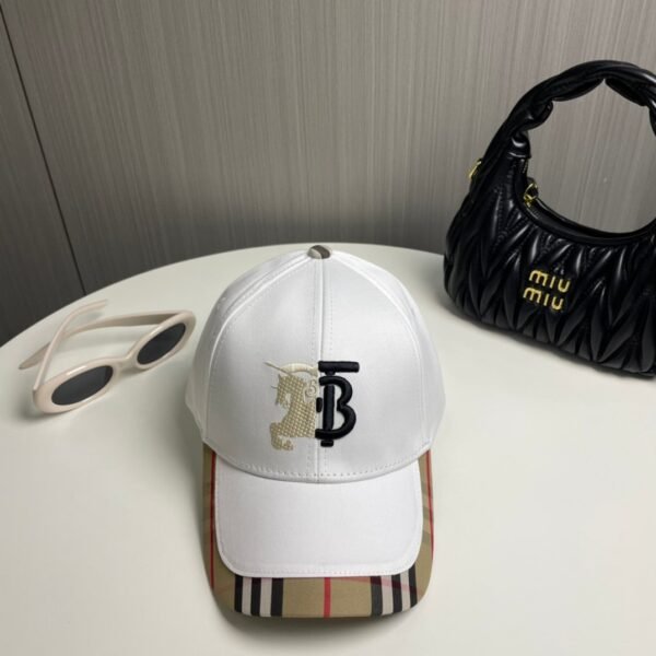 Burberry baseball cap