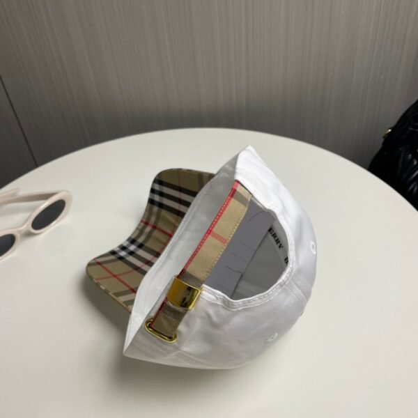 Burberry baseball cap